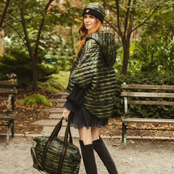 *Rare Find | cropped hi-low poncho silver color - Picture 14 of 16